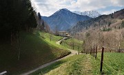 38 Sulla via del Ferro, con Pozzolo e il Venturosa...